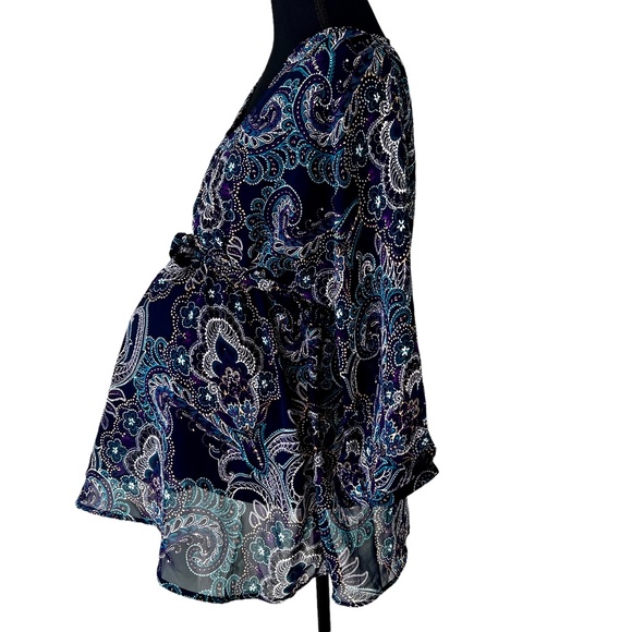 Motherhood Maternity semi-sheer navy paisley blouse w/integrated camisole size M - Picture 4 of 12